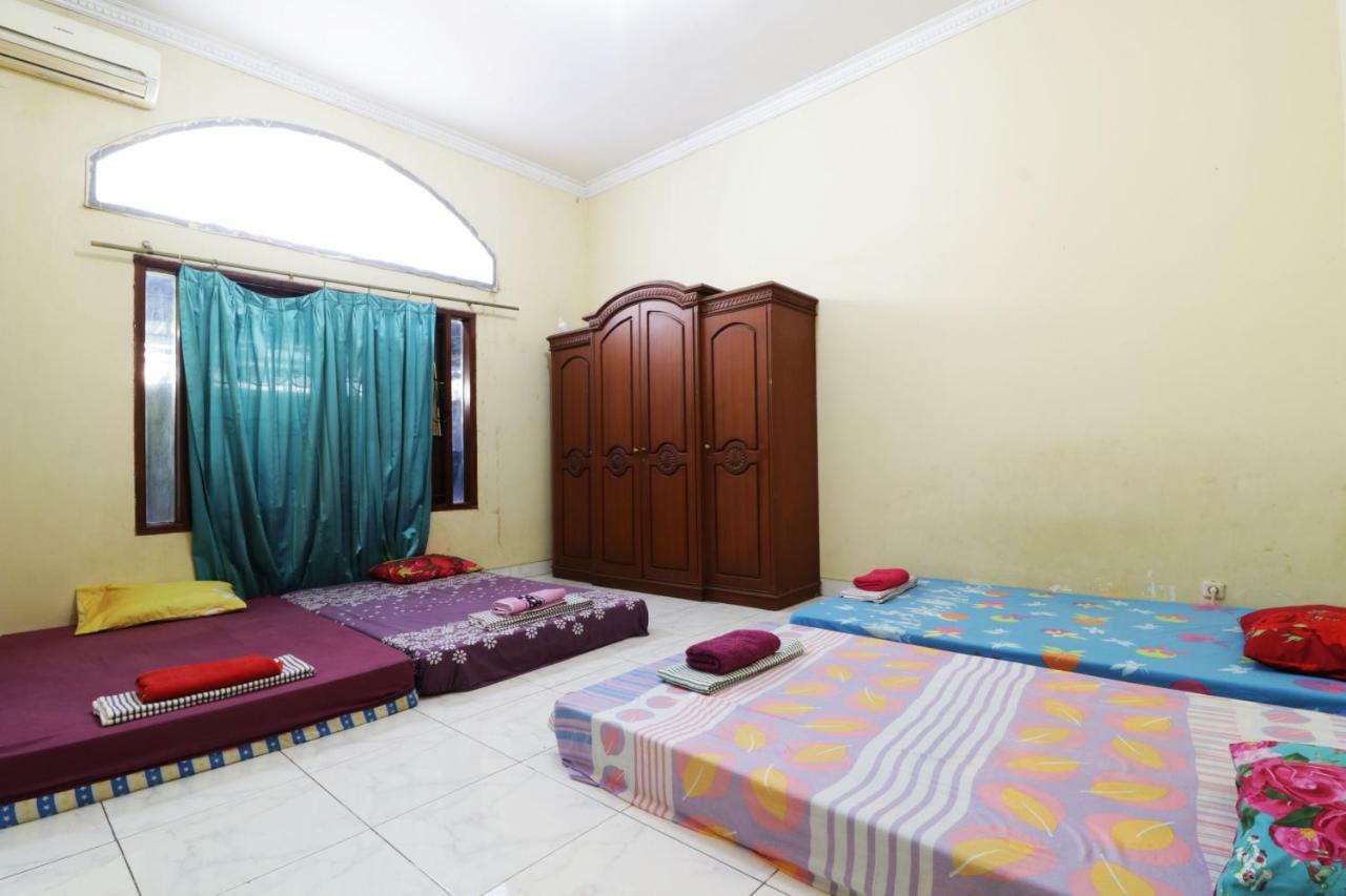 Backpack Syariah Cempaka Putih Barat Hostel Jakarta Exterior photo