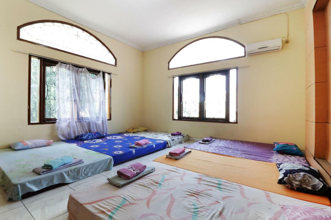Backpack Syariah Cempaka Putih Barat Hostel Jakarta Exterior photo
